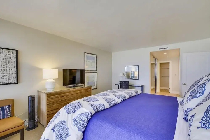 Room 5 of 23