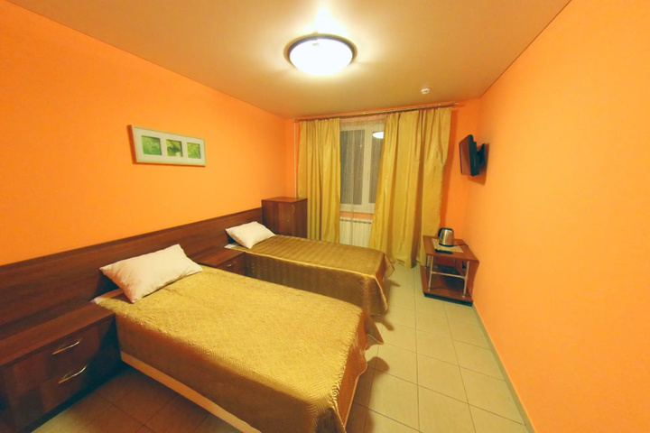 Room 5 of 11