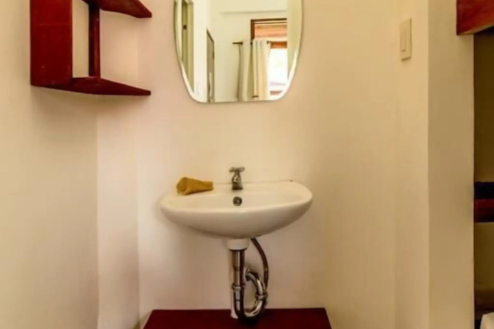 Room 7 of 17