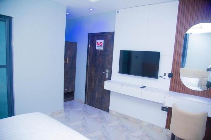 Room 19 of 40