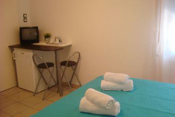 Room 6 of 36