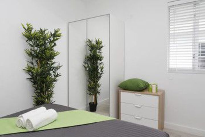 Room 110 of 245