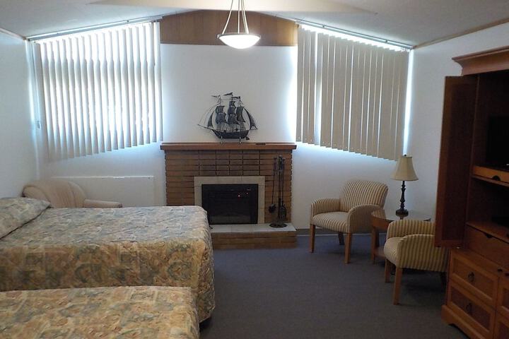 Room 9 of 24