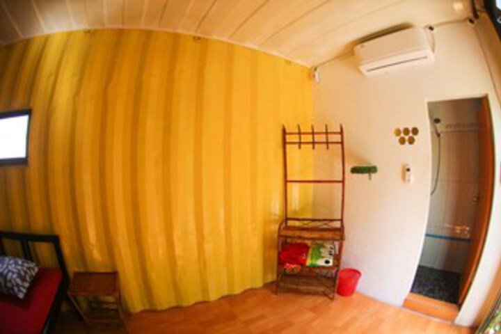 Room 34 of 74