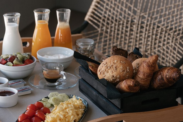 Breakfast/Coffee Service 66 of 92