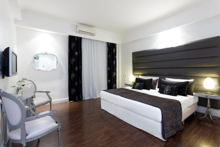 Room 19 of 38