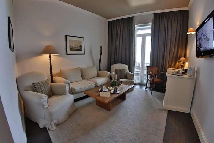 Room 15 of 39
