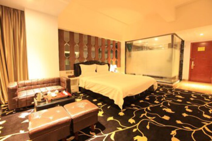 Room 10 of 20
