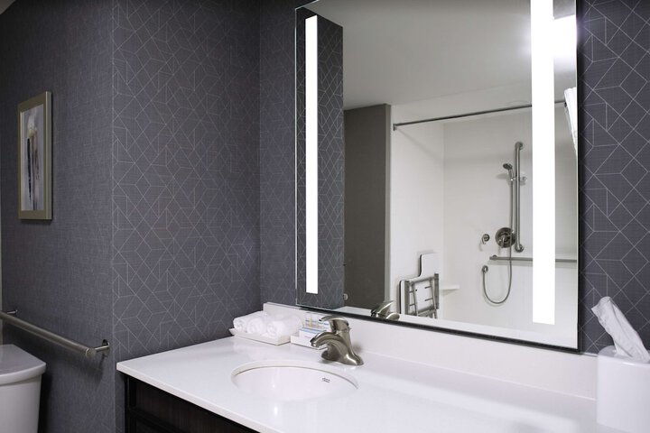Bathroom shower