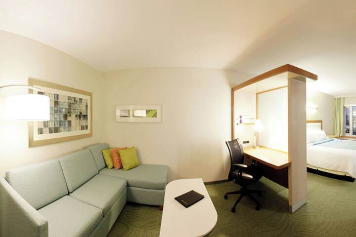 Room 20 of 82