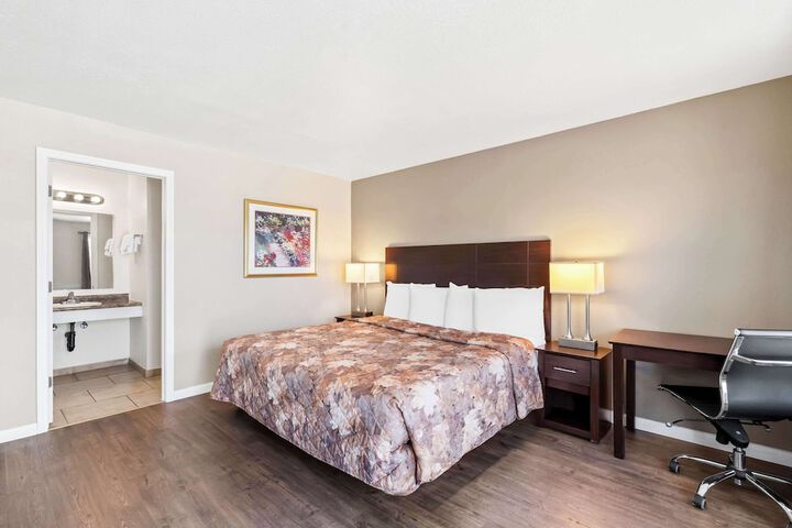 Room 15 of 47