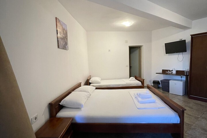 Room 14 of 35