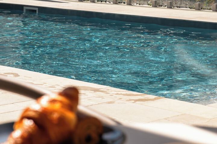Pool 47 of 105