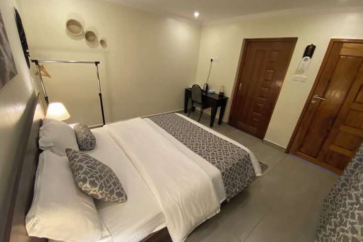Room 3 of 36