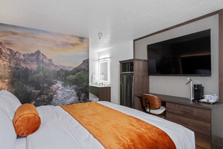 Zion Promenade Hotel