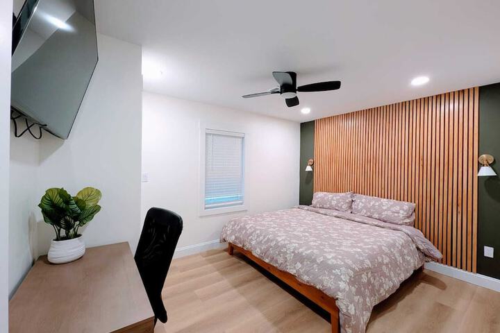 Room 3 of 23