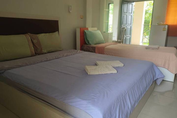 Room 38 of 195