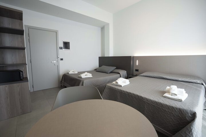 Room 26 of 95