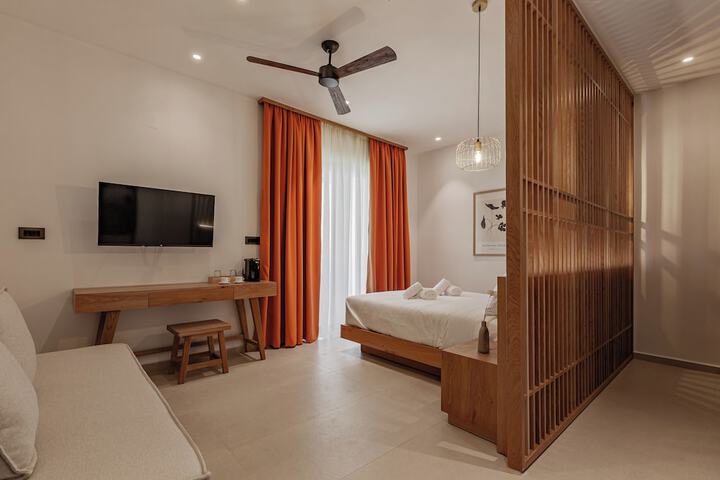 Room 29 of 77