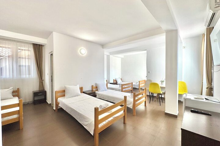 Room 48 of 73