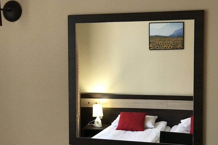 Room 38 of 98