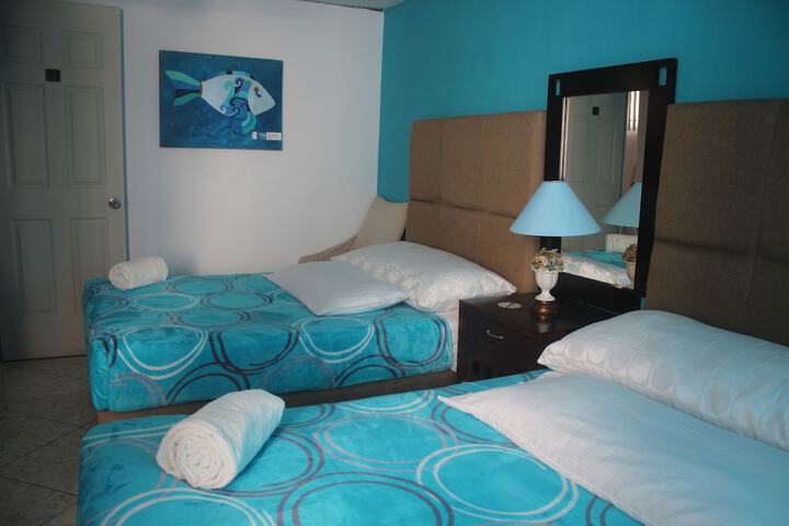 Room 3 of 47