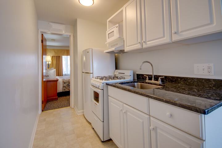 Standard 2 Queen Beds City View No Balcony (15 of 51)