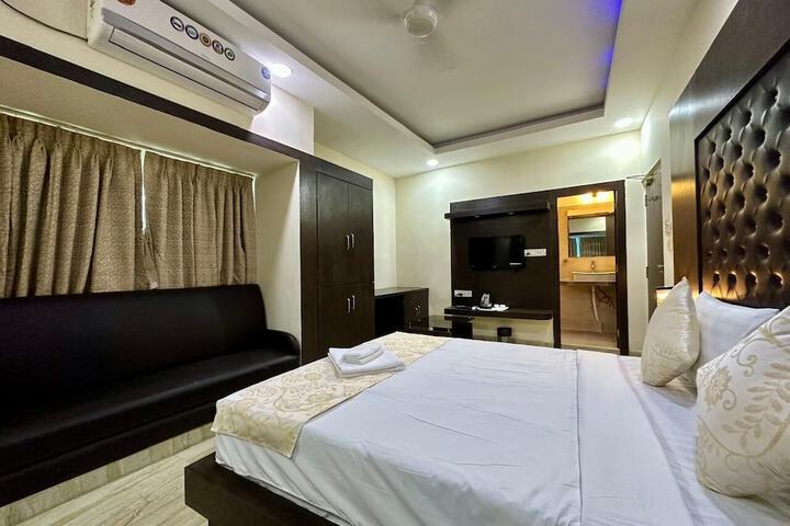 Room 6 of 22