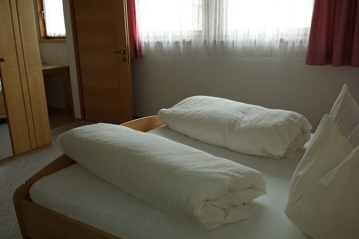 Room 22 of 83