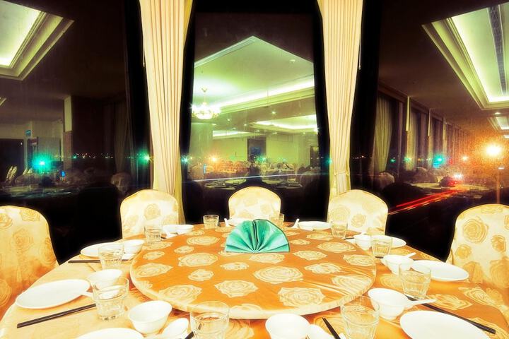 Dining Photos