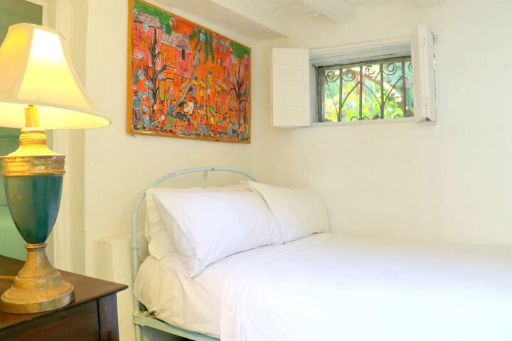 Room 37 of 155