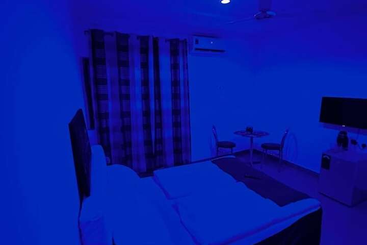 Room 33 of 88