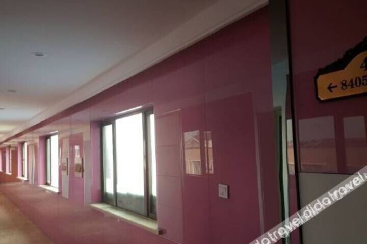 Hotel Interior 21 of 32