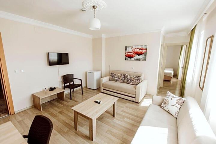 Room 12 of 27