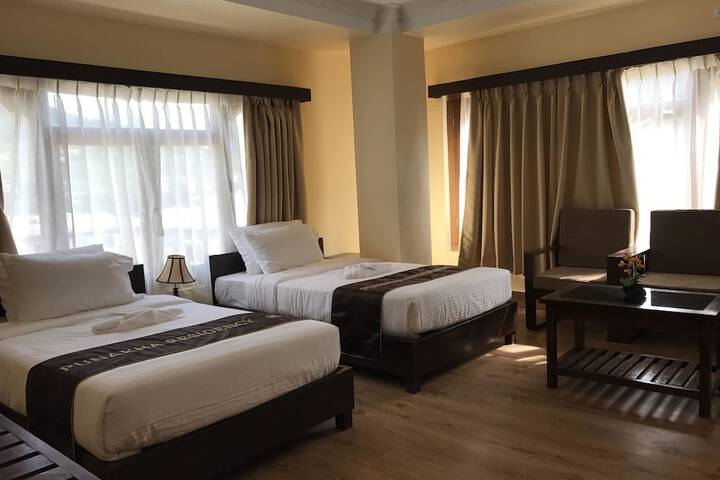 Room 5 of 6