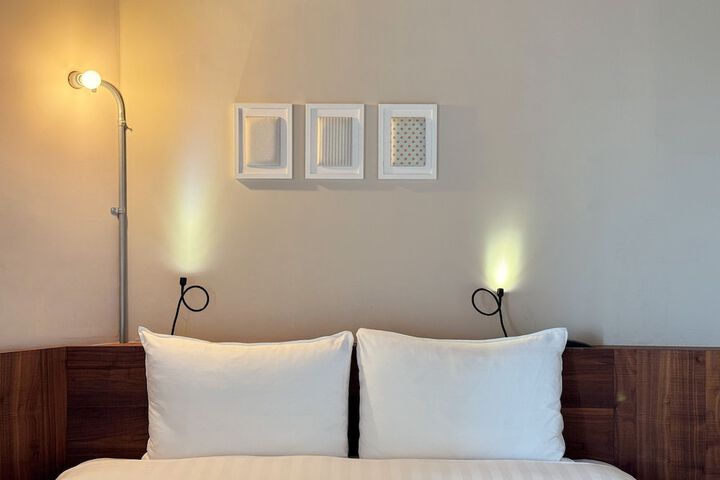 Room 25 of 65