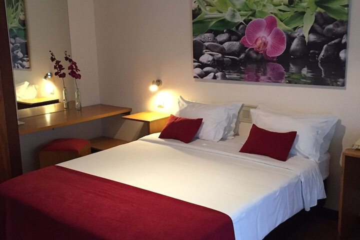 Room 10 of 63