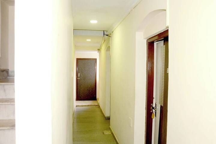 Room 16 of 28