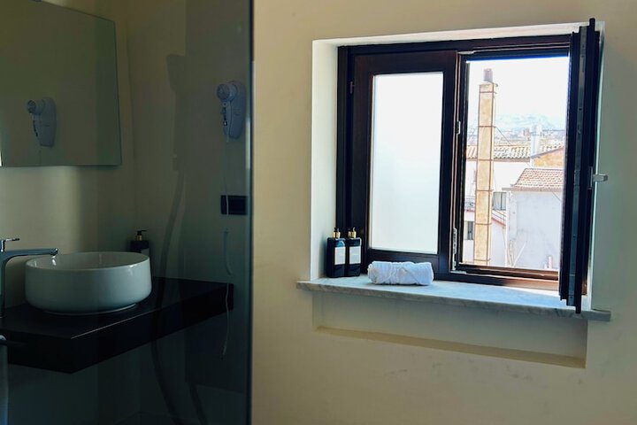 Room 157 of 183