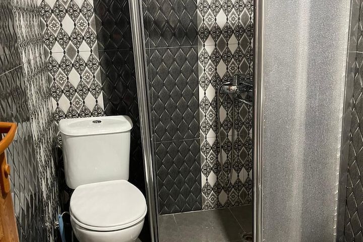Room 33 of 63