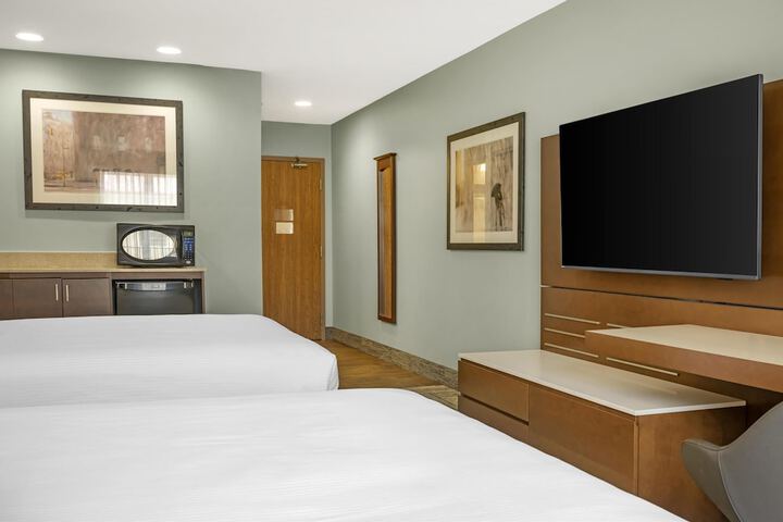 Room 12 of 65