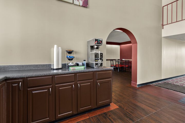 Breakfast/Coffee Service 24 of 28