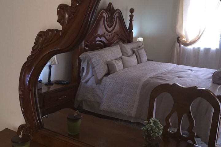 Room 8 of 116