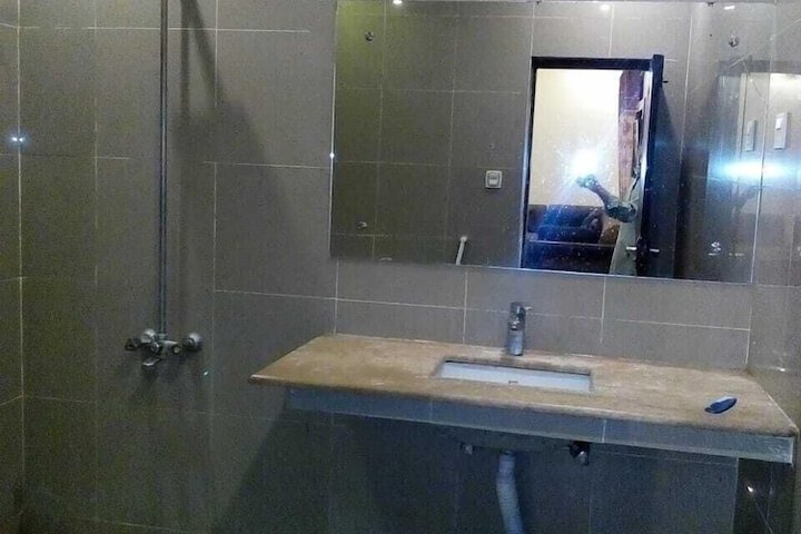 Room 18 of 21