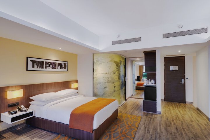 Room 7 of 37