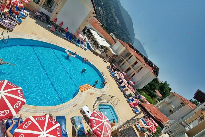 Pool Hotel