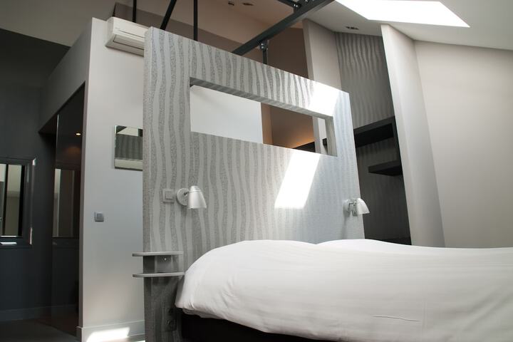 Room 5 of 26