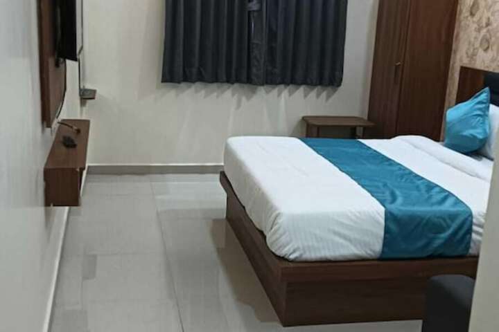 Room 7 of 20