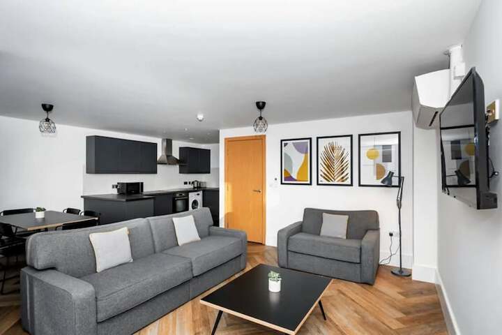 Room 43 of 62