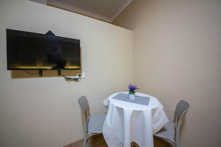 Room 12 of 25